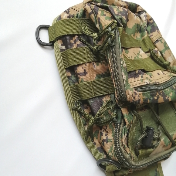 Digital Camo Bag - Picture 5 of 15
